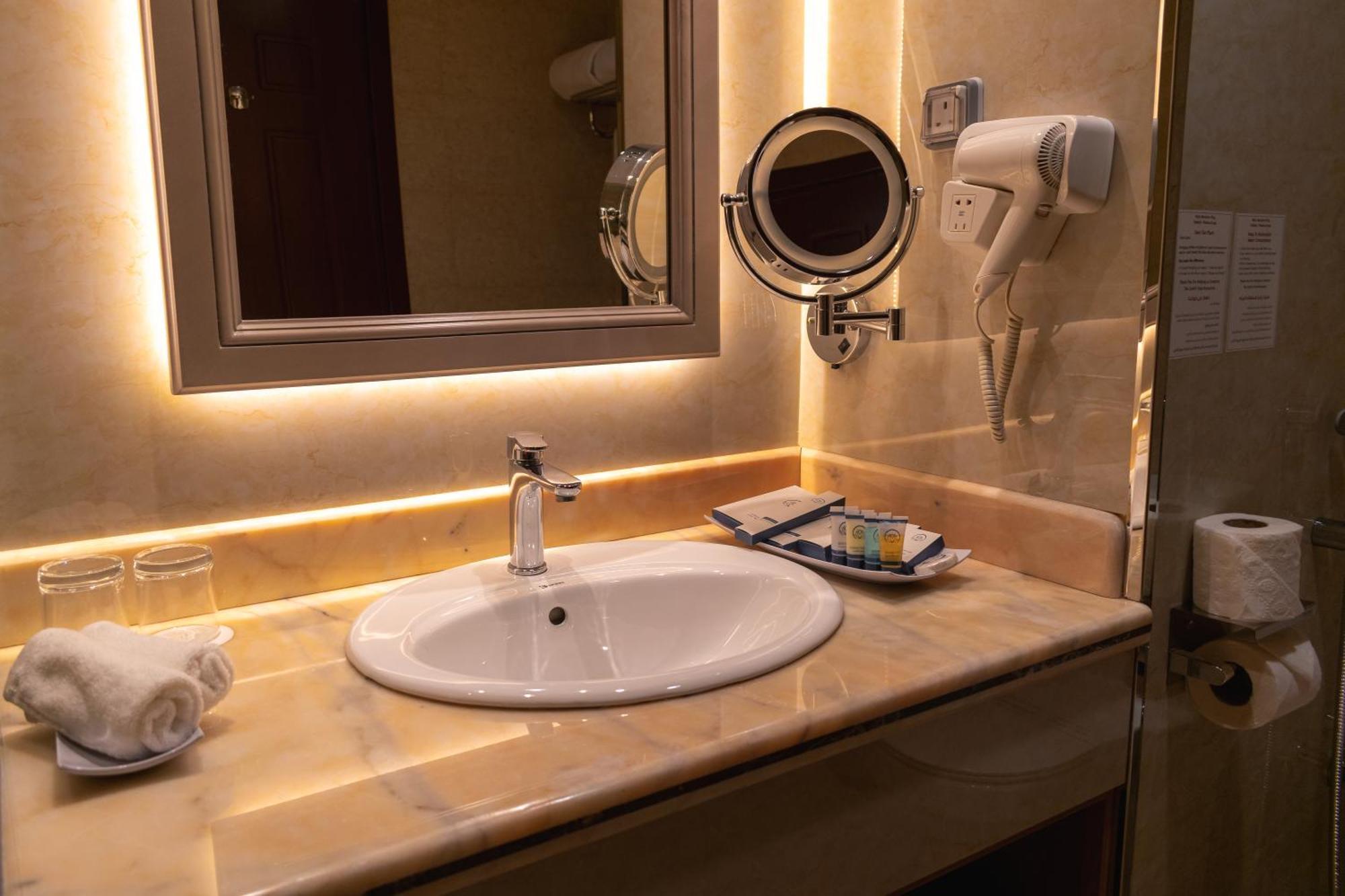 Best Western Plus Jeddah Hotel Madinah Road المظهر الخارجي الصورة